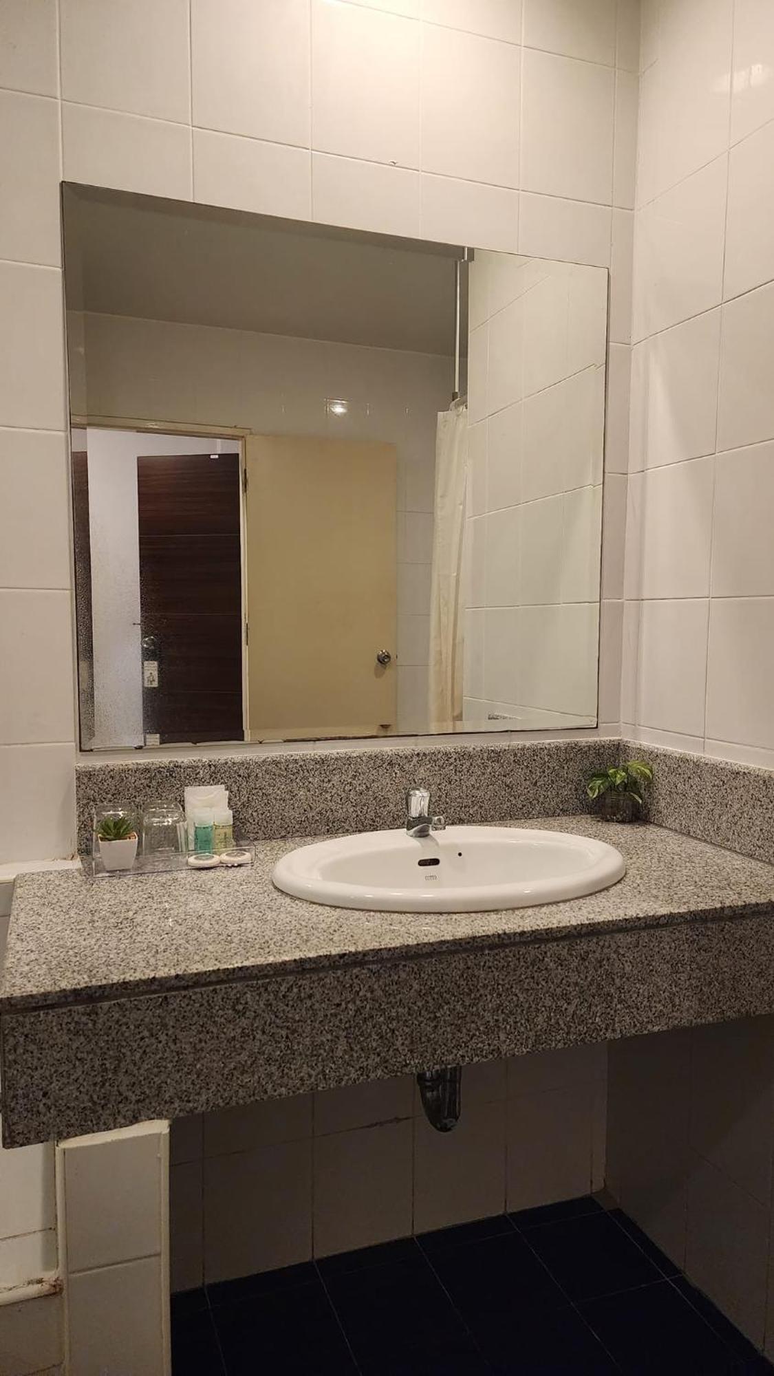 Albergue Irest Ao Nang Exterior foto