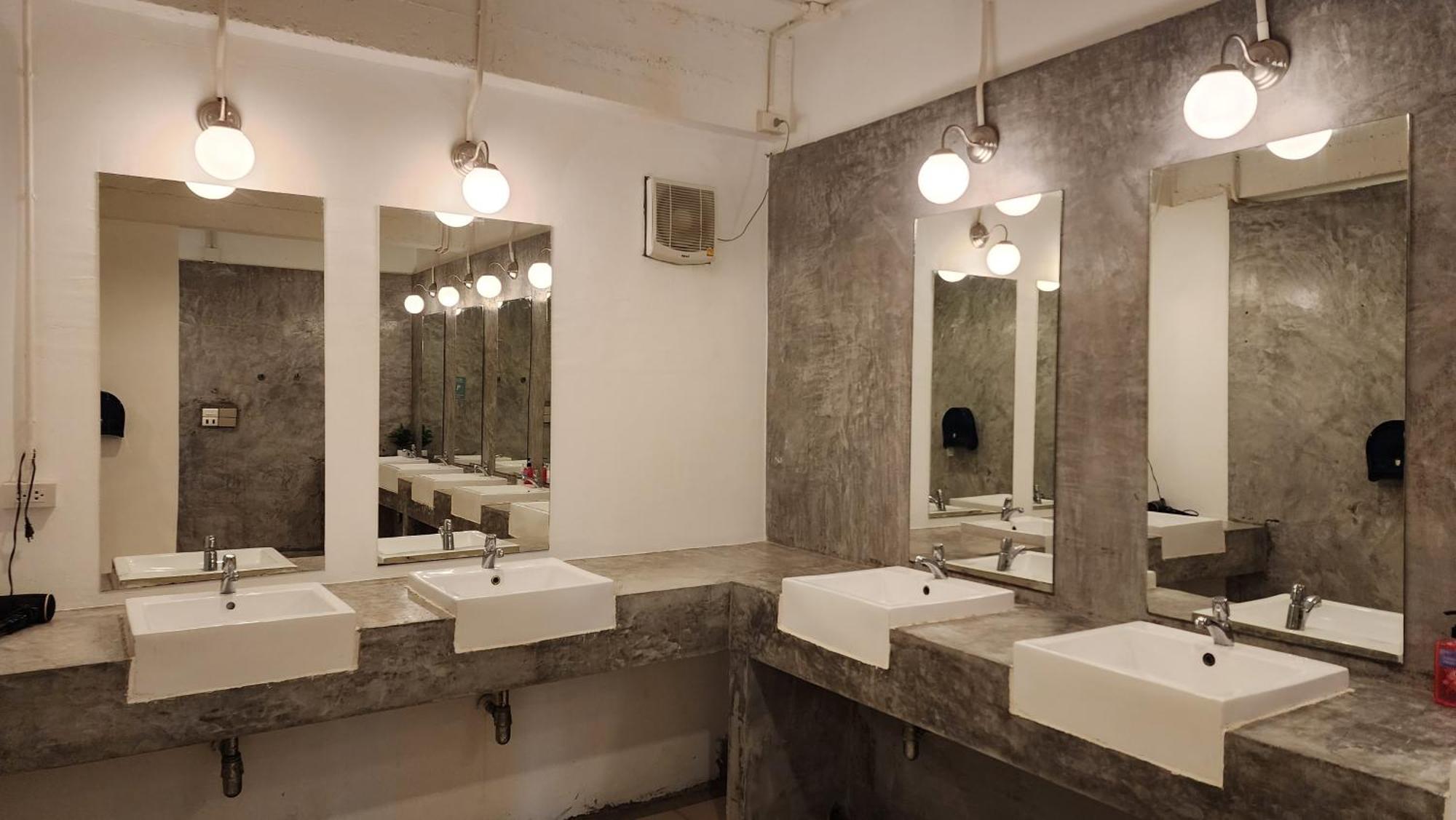 Albergue Irest Ao Nang Exterior foto